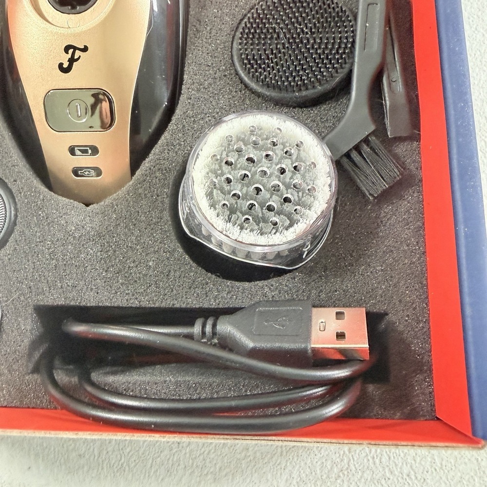 Freebird Flex Series Men's Shaving Kit Electric Rotary Shaver Trimmer - Picture 9 of 14